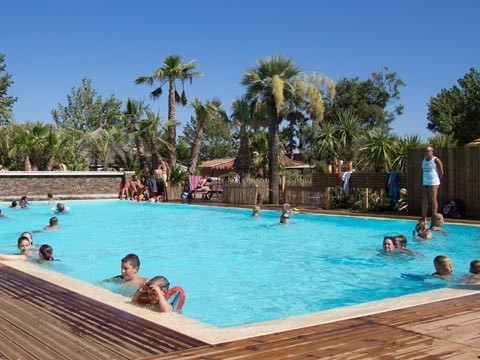 location Mobil Home particulier Toison d'Or a Ramatuelle
               plage Pampelonne Saint-Tropez: piscine